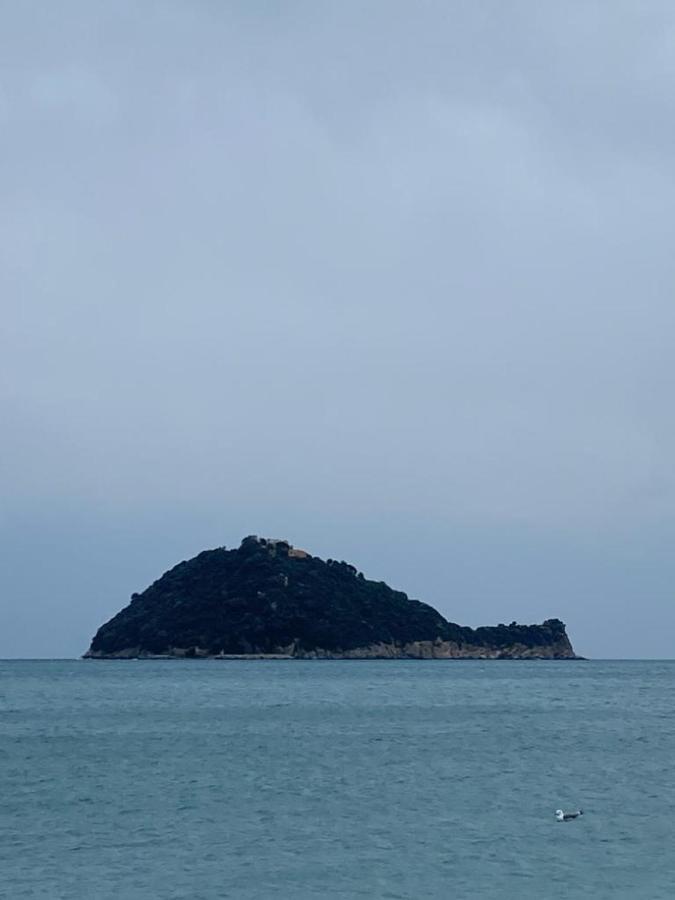 Appartamento Vista Mare Albenga Kültér fotó